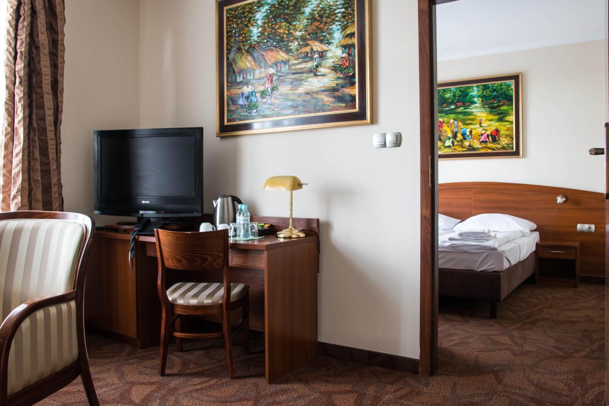 Gaja Aparthotel Познан Екстериор снимка